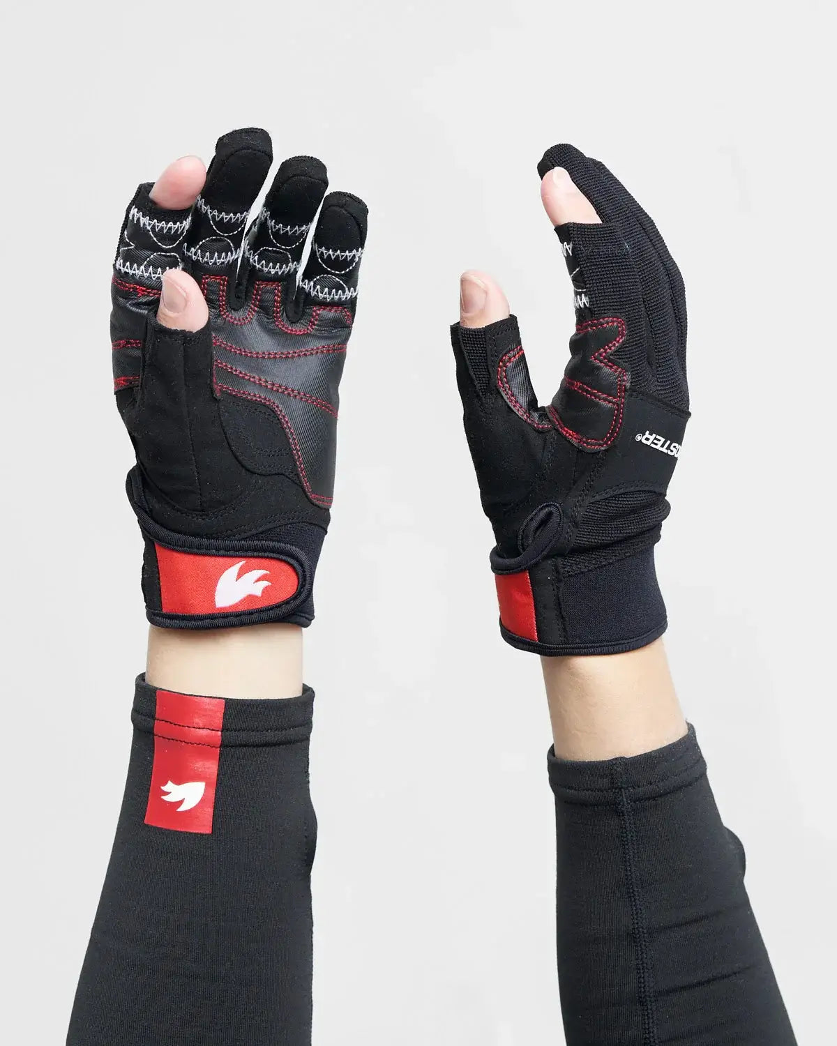 Gants Pro Race 2 de Rooster, gants de voile offrant adhérence et résistance, main à l'air, design technique.