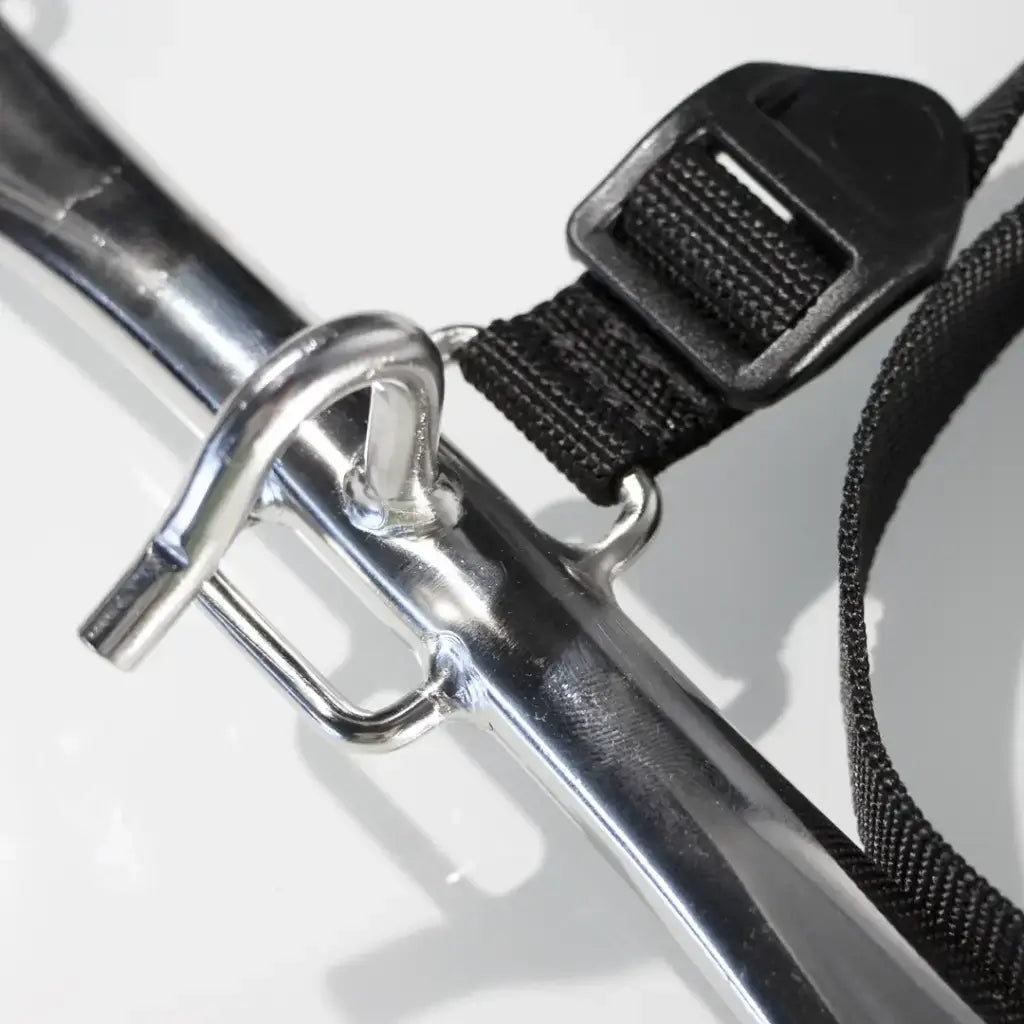 Détail du harnais de trapèze EXO HARNESS 3.0 montrant le système de fixation et la sangle réglable.