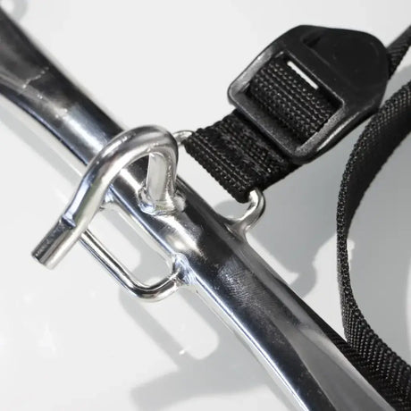 Détail du harnais de trapèze EXO HARNESS 3.0 montrant le système de fixation et la sangle réglable.