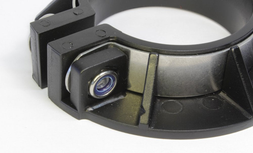 Fixation de roue EuroTrax complète (pièce moulée, collier, vis) – CadKat