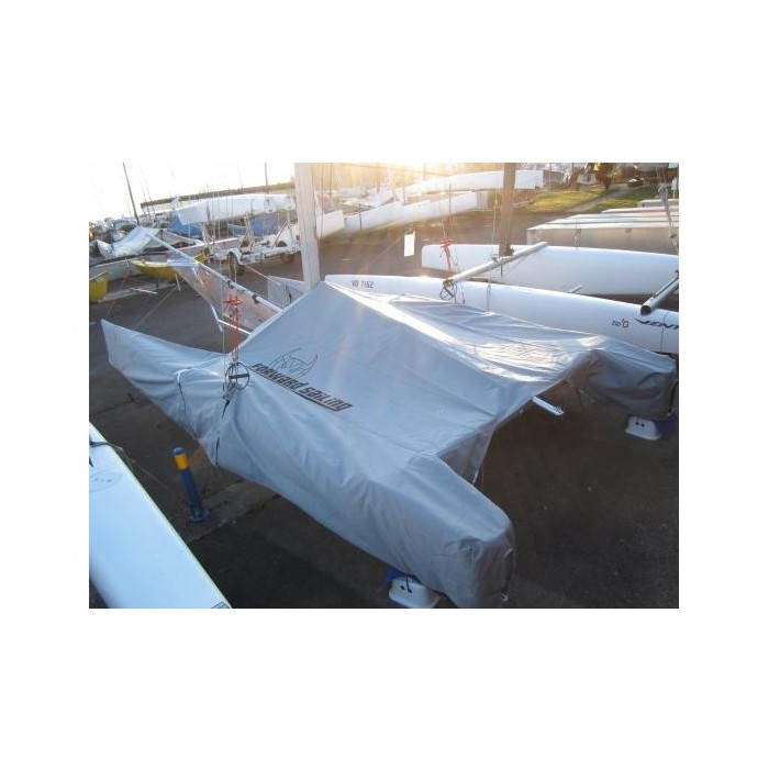 Taud pour catamaran F16