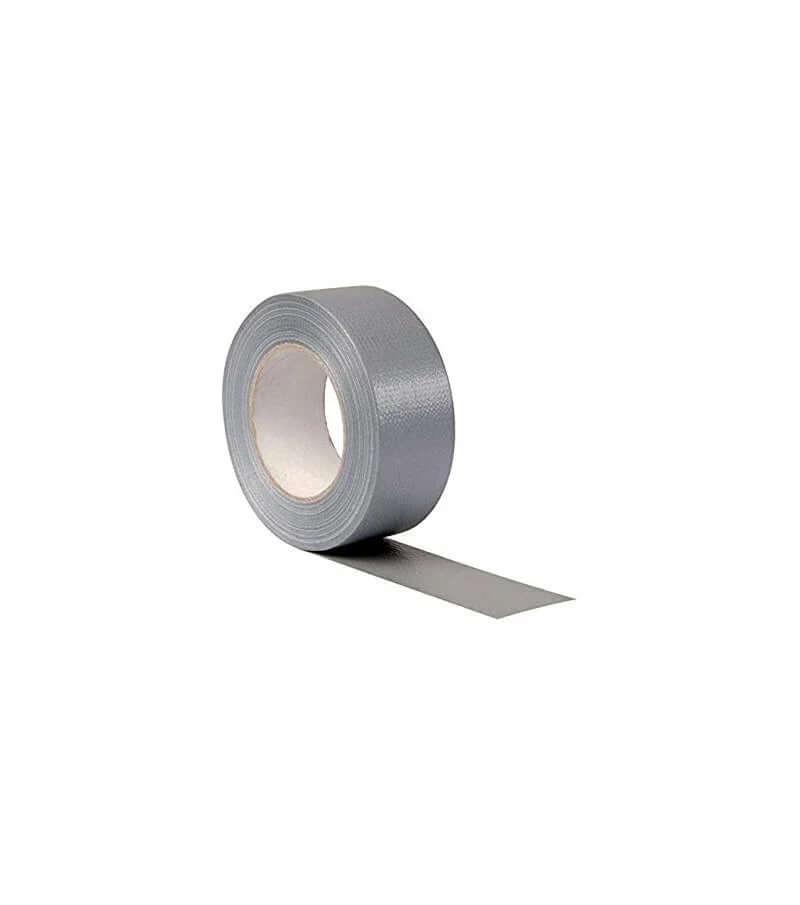 Adhésif armé 50mm x 50m en rouleau gris, support renforcé pour résistance accrue.