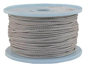 Bobine 30m Dyneema D-Pro 2mm enroulée sur un support bleu, présentant sa texture et sa couleur.