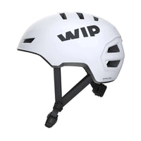 Casque nautique léger PROWIP 2.0 blanc avec ventilation optimisée pour la sécurité lors des activités urbaines.