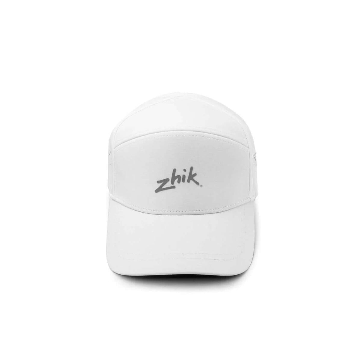 Casquette zhik anthracite vue de face, dotée d'un tissu durable et ventilation découpée au laser.