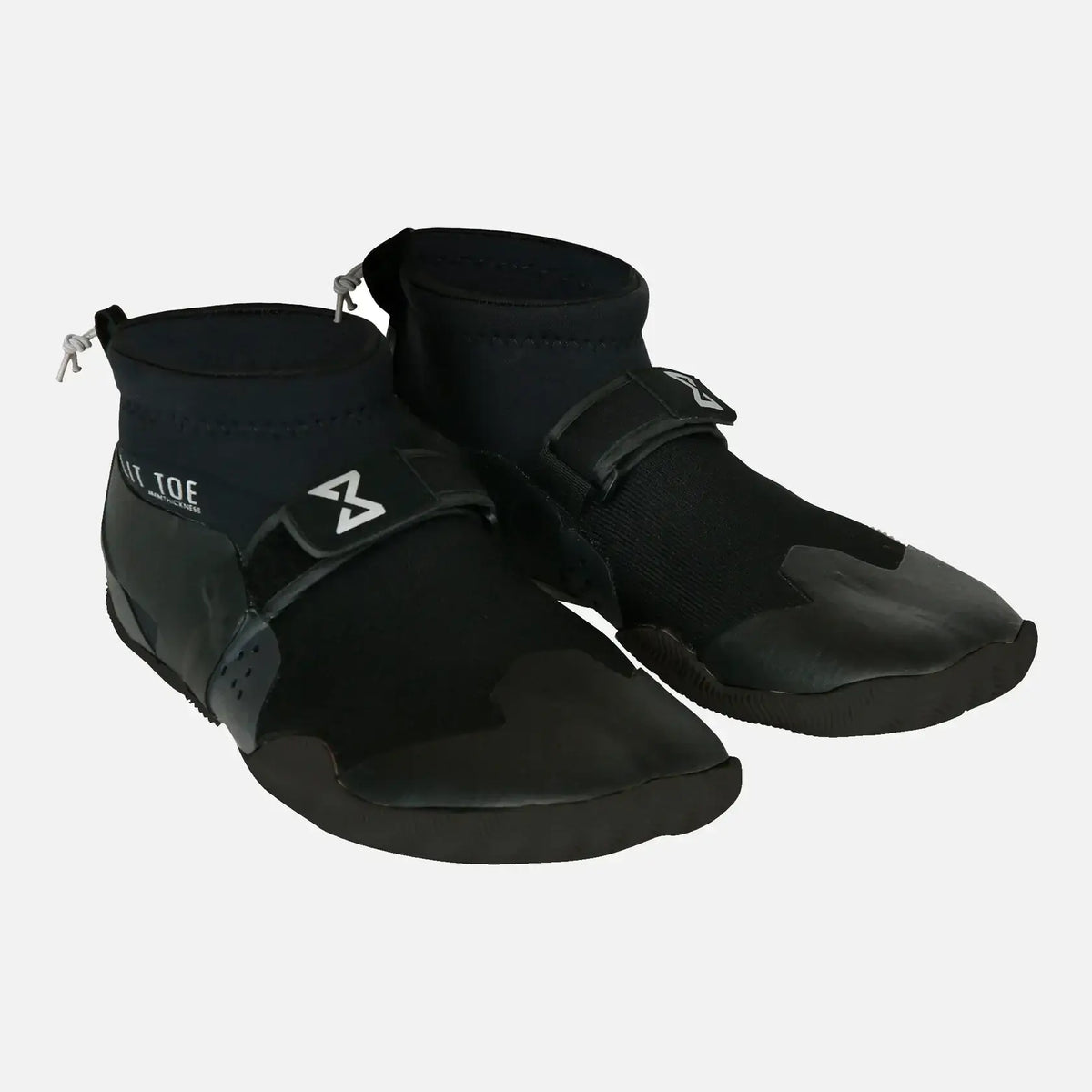 Chaussons orteil séparé pour bateau, offrant durabilité et maintien optimal avec leur conception légère et performante.