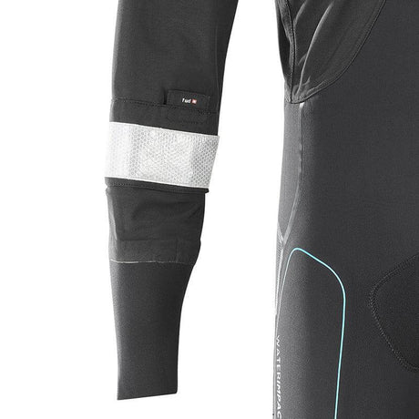 Détail de la combinaison hydbride SEMI DRY montrant la structure et les matériaux au niveau des manches.