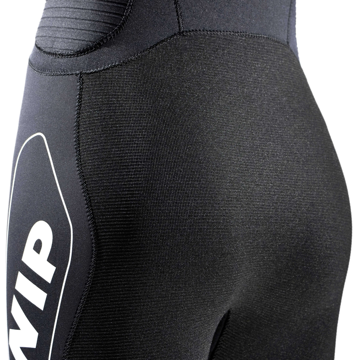 Combinaison NEO LONG JOHN WOMEN MK2 détail du néoprène et des panneaux WIP INSIDE pour flexibilité et respirabilité.