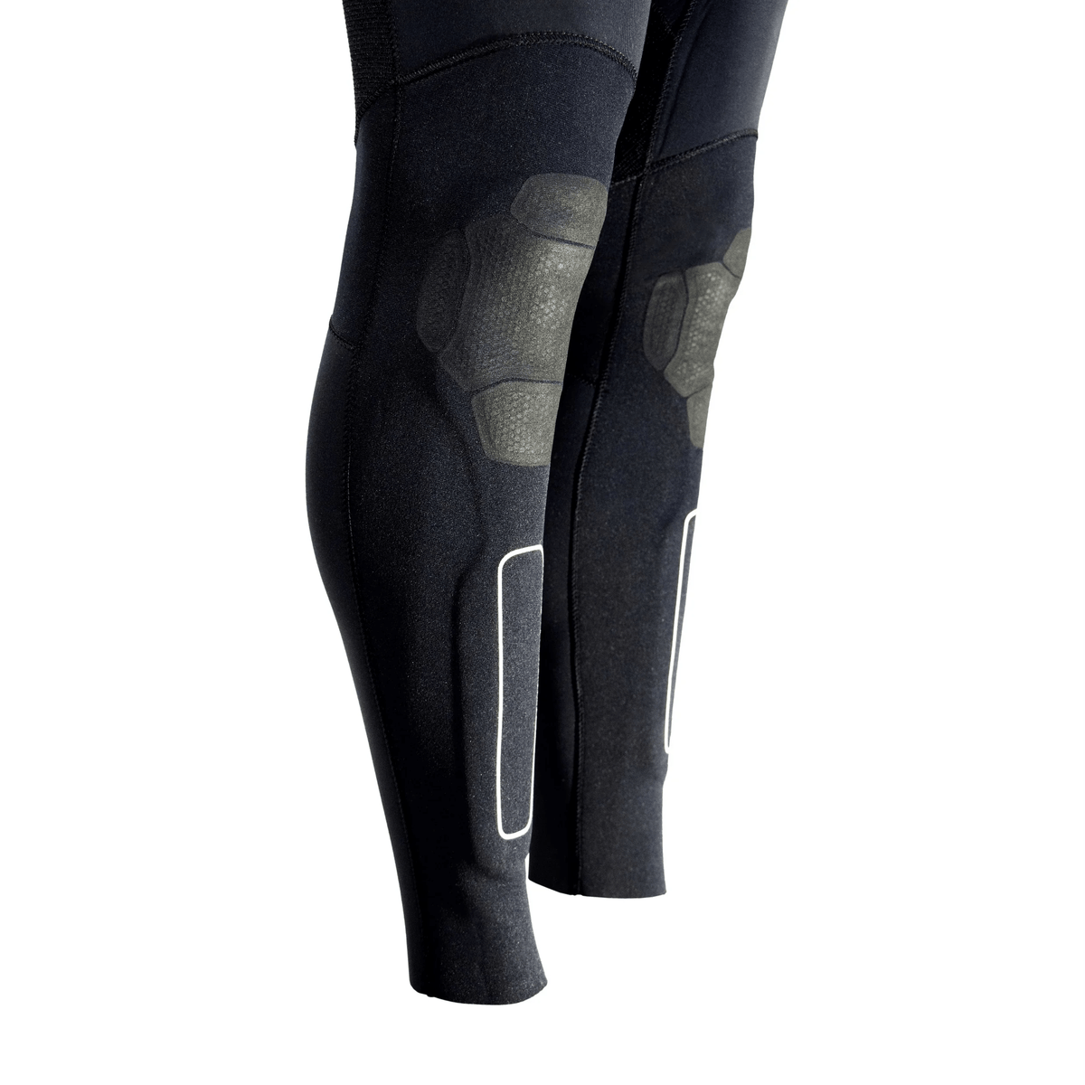 Détails des genoux de la combinaison néoprène respirante 3mm avec renforts et protection