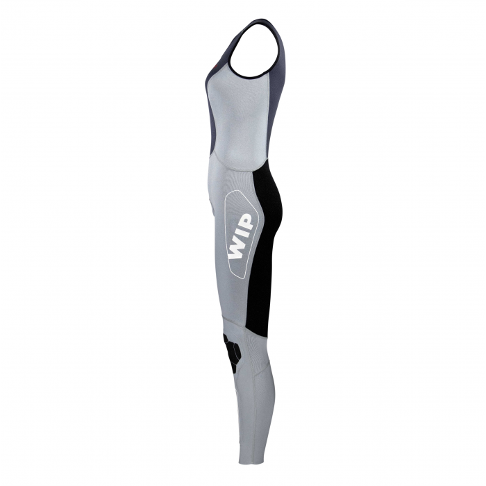 Combinaison néoprène femme 1,5 mm vue de côté, respirabilité et mobilité accrues pour le confort sur l'eau.