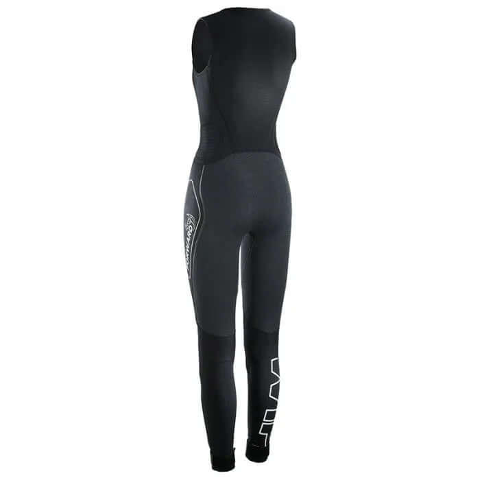 Combinaison néoprène femme été vue de dos, fabriquée en néoprène airprene d’été perforé.