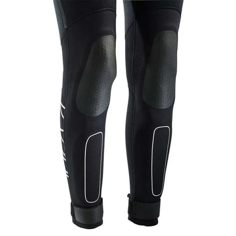 Combinaison SUMMER NEO LONG JOHN WOMEN - vue des jambes avec protections aux genoux en néoprène.