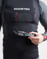 Couteau de sécurité Rooster en main, avec corps en nylon renforcé et lame remplaçable en acier inoxydable.