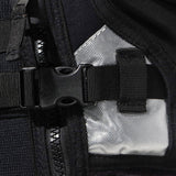 Détail du Gilet d'aide à la flottabilité IMPACT VEST 50N montrant la fermeture et les poches intégrées.