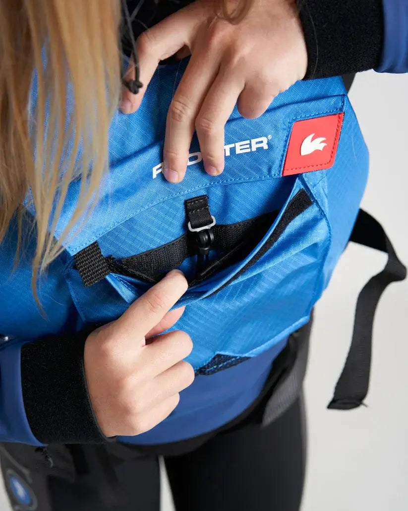 Gilet de sauvetage Rooster® Diamond Junior avec poche pour équipement en action