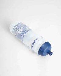 Gourde 750ml Rooster en polypropylène recyclable avec montant d'eau visible.