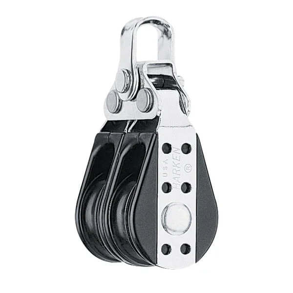 Poulie double Harken 29 mm, compacte et légère, idéale pour le guidage efficace des bosses.