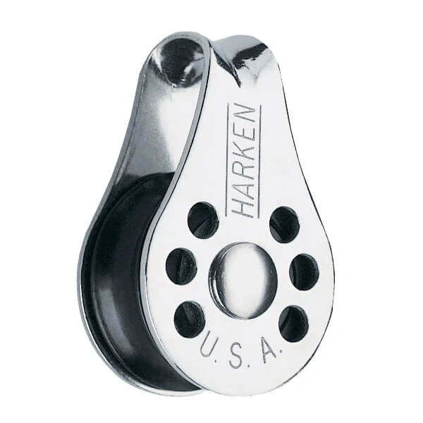 poulies Micro Block 22 mm Harken métal brillant avec réa de 22 mm, conçues pour la performance nautique.