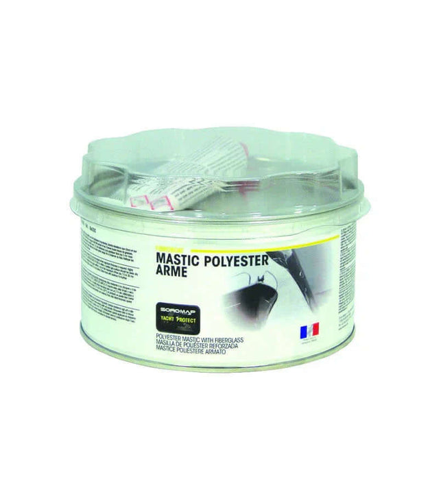 Mastic polyester armé pour réparations épaisses sur coques de bateaux, livré avec catalyseur.