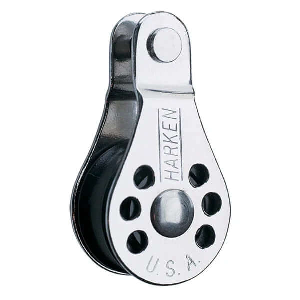 Micro Block à chape 22 mm Harken avec un design compact et léger pour optimiser les manœuvres en voile.