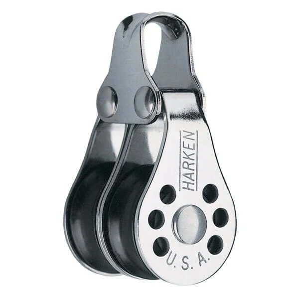Poulie micro block double 22 mm Harken, poulie en acier inoxydable pour activités nautiques et réglages optimaux.