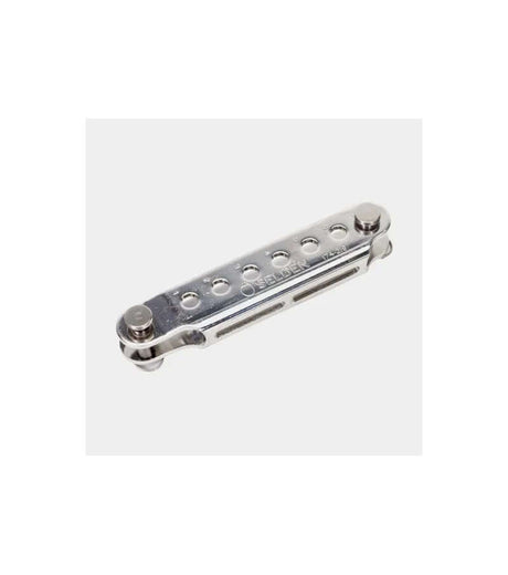 Latte ridoir double Ø6 - SELDEN, dimensions 110X22X14mm, épaisseur 2mm, axe épaulé Ø6X15mm.