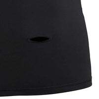 Rashguard haute technologie Aero Flow Vortex avec ouverture pour un meilleur ajustement et confort.