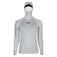 Overtop HOODED UV RASHGUARD LONG SLEEVE en polyamide spandex léger avec cagoule intégrée pour protection UV.