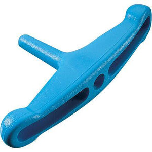Poignée de trapèze bleue en plastique, conçue pour une utilisation technique et pratique.