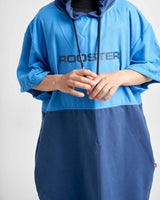 Poncho Junior microfibres, poncho léger en microfibre, conçu pour sécher rapidement après les activités nautiques.