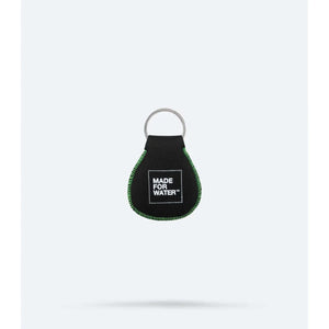 Porte-clés flottant Zhik en matériau imperméable avec porte-clés en métal.