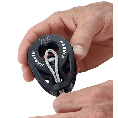 Poulie Carbo T2 loop 57 mm, conçue pour des réglages de chariots et palans avec un design léger et robuste.