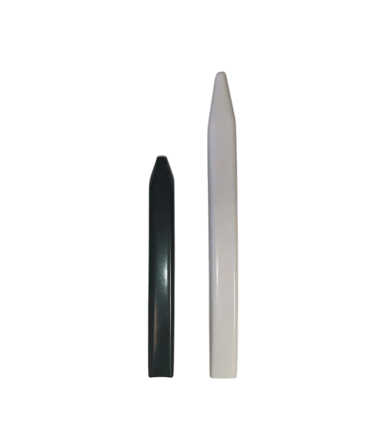 Protège ridoir noir et blanc, longueur 180 mm, matériau PVC haute résistance.