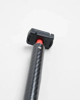 Stick carbone 1500mm à 2500mm, vue rapprochée du bouchon en caoutchouc et tube en carbone.