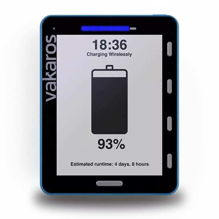 Écran sans fil Vakaros affichant le niveau de batterie à 93% et le temps de charge